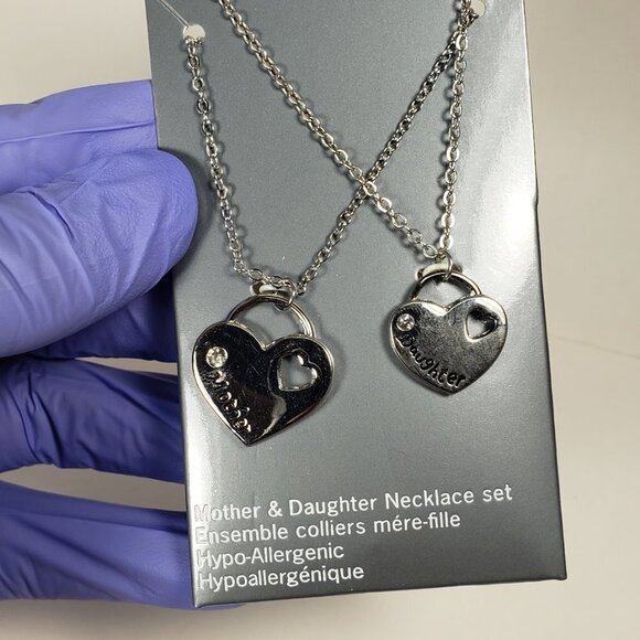 George Essentials 16" Silver Tone Mother & Daughter Heart Pendant Necklace set - Picture 6 of 7